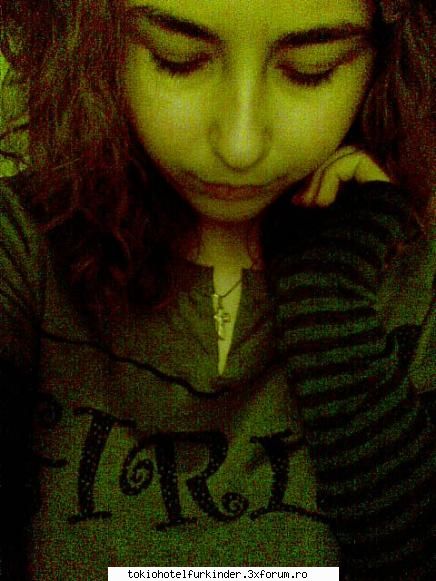 Divinele mele :X:X - Una dintre ma` bext frend` - ..::Best friends::..