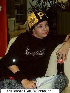 [:x]tom tommy **PrEa SuS PeNtRu VoI**
