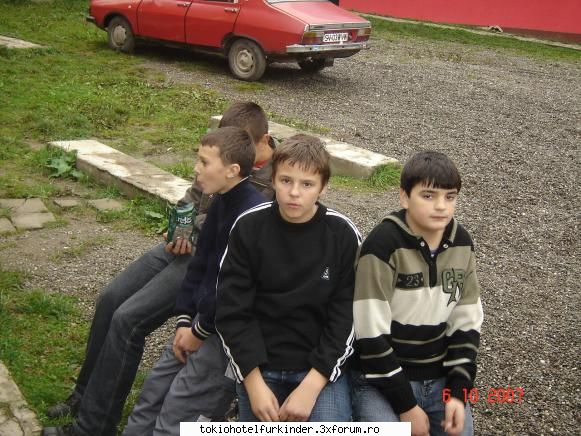 aaa si dedicatie speciala pt ale ...andreas si ink niste colegi  :rotfl: deci my besc friend ia sa