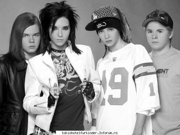 tokio dupa deci formata din bill-18 tom-18 gustav-19 georg-20 bill tom frati gemeni arat extrem bene