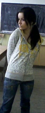 la scoala lool 
=))) :rotfl:  :rotfl:  :rotfl:  :rotfl:  :rotfl:  :rotfl: moi diana ;)) :x